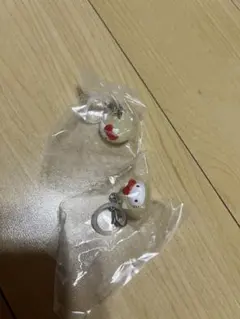 めじるし　アクセサリー　なりきりまん　肉まん　キティ