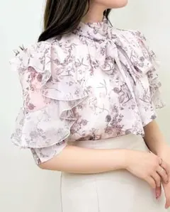 袖フリル花柄シアー5分袖／ブラウス