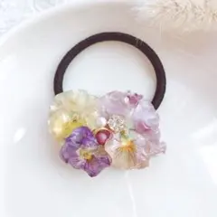 レジンヘアゴム フリルビオラ　パンジー　パープル　ビジュー　ひらひら