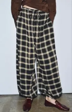 ZARA ザラ　チェック柄ボンバチョパンツ　新品、未使用
