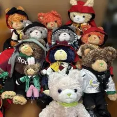【まとめ売り】ツイステ ユニベアシティ ぬいぐるみ コスチューム 缶バッジセットのサムネイル