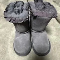 UGG キッズ　ムートン13.5センチ　新品未使用