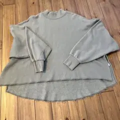 オーバーサイズ スウェット