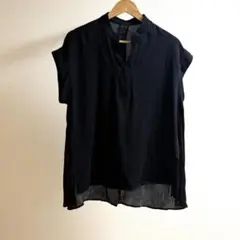 新品タグ付き☆BEARDSLEY ビアズリー パール釦フレンチブラウス