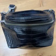 Urban research ブラック クロコダイル型押し ウエストポーチ