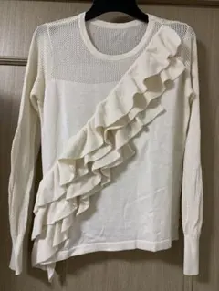 フリル付きオフホワイトニット#サイズS