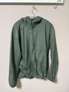 ユニクロ　フード付きパーカー　Lサイズ　緑