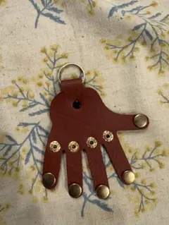 ハンドメイド 本革 ハンドモチーフ キーリング ヌメ革