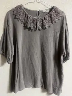Samansa Mos2 グレー？ベージュ？ レース襟 Tシャツ