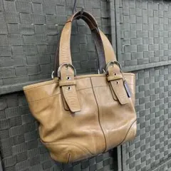 Item thumbnail for item 76fbd03f-1b09-4b9a-a59b-e1e98dd015ea