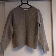 UNTITLED ケーブル編みセーター ベージュ（美品）
