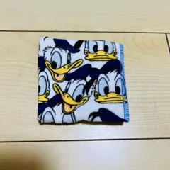 ドナルド　ハンカチ　ディズニーストア　キャラクターグッズ　タオル　ディズニー