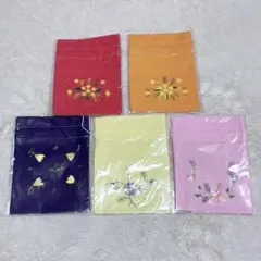ハンドメイド カラフル刺繍巾着袋セット