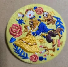 ディズニーキャラクター　刺繍缶バッジ