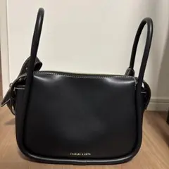 CHARLES & KEITH Lyla ライラ ショルダーバッグ - ブラックのサムネイル