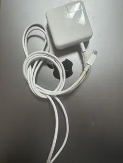 Apple 純正 70W USB-C 電源アダプタ & ケーブル (A2743)