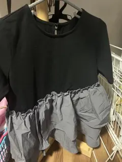 GRL フリルデザイン 半袖トップス 黒・グレー