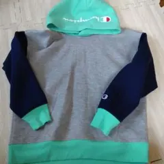 Champion　パーカー