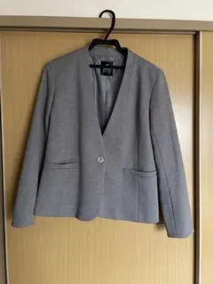 ノーカラージャケット グレー 1つボタン