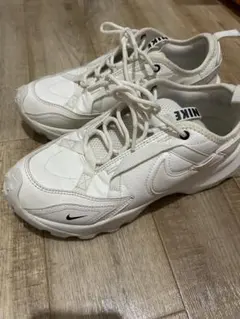 NIKE TC7900 24.5cm セイルホワイト スニーカー