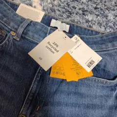 H&M ストレートデニムパンツ ブルー 新品のサムネイル