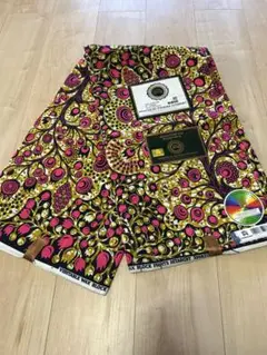 アフリカ布　ピンクの木