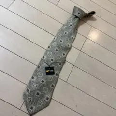 ゴールデンベアーのネクタイ