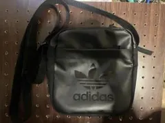adidas ショルダーバッグ 黒