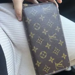 Louis Vuitton モノグラム長財布　中古
