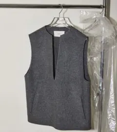 TODAYFUL Vneck Nylon Vest Ｖネックナイロンベスト Vネックナイロンベスト（ベスト）｜TODAYFUL（トゥデイフル）の