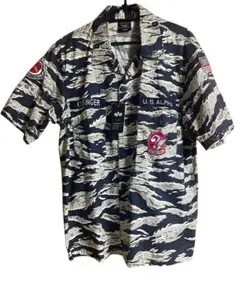 【新品】タグ付き　XL アルファインダストリーズ シャツ　タイガーカモのサムネイル