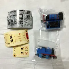 カプセルプラレール きかんしゃトーマス 雪の中でおおはしゃぎ編　2点セット