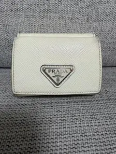 現行PRADA rfid タグ三つ折り財布 トライアングルロゴ ホワイトのサムネイル
