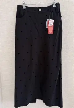 新品タグ付　しまむら ドット柄 ストレッチナロースカート L ブラック 黒
