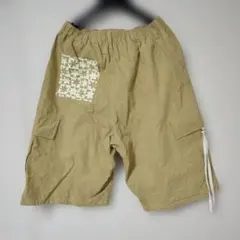 nikoand カーゴスタイル ベージュショートパンツ