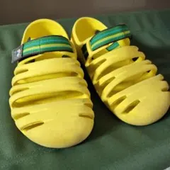 mont-bell キッズ サンダル 17cm イエローのサムネイル