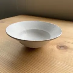 大道宏美　作家もの　一点もの　磁器　深皿　鉢　ミニマル 大道宏美 作家もの 一点もの 磁器 深皿 鉢 ミニマル - メルカリ