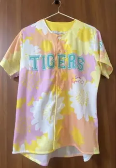 阪神タイガース　TORACO ユニフォーム　２着セット