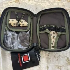 【タグ付未使用】 ARTISAN & ARTIST ランジェリーが潜むミニポーチ