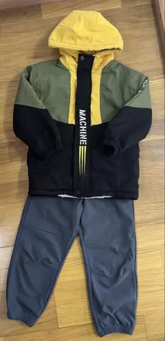 フード付きダウンコートとパンツセット　120cm