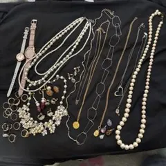 断捨離　生前整理　イミテーションアクセサリー大量まとめ売り✨素材不明