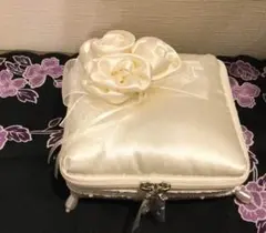 在庫処分　見切り価格　ジルスチュアート 小物入れ (新品未使用品)