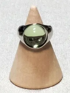 緑色のドーム型リング　ヴィンテージ