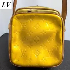 ルイヴィトン サリヴァン ヴェルティカル エナメル ショルダーバッグ