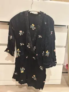 ZARA 花柄刺繍 七分袖ミニワンピース