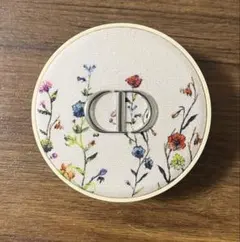 Dior ディオールスキンフォーエバークッションパウダーミレフィオリ ラベンダー