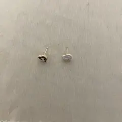 ピ*カ様 Tiffany & Co. ビーン ピアス 片耳用 K18YG 0.9 - メルカリ