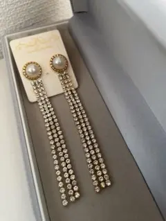 ピアス　ゴールド　揺れる　ブライダル　パール　キラキラ