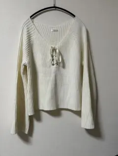 C.O.L.Z.A ホワイト ニット Mサイズ Vネック