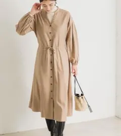 サイズ38 アーバンリサーチ　ドロストワンピース　ベージュ　スキッパー